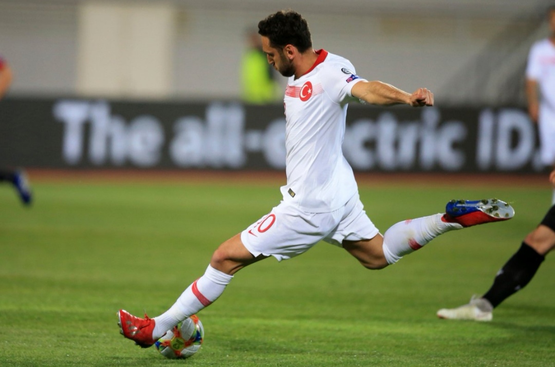 hakan calhanoglu turchia albania