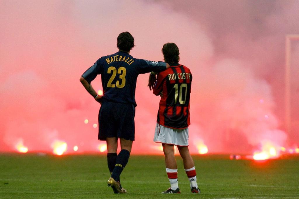 Materazzi e Rui Costa nel derby di Champions League nel 2003