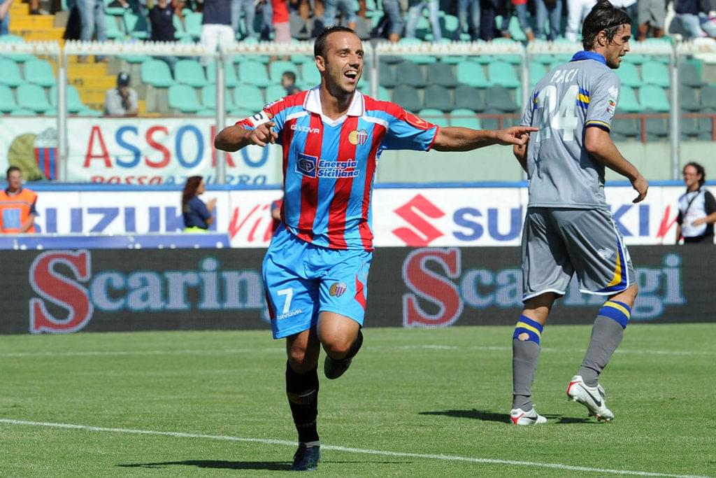 Giuseppe Mascara con la maglia del Catania