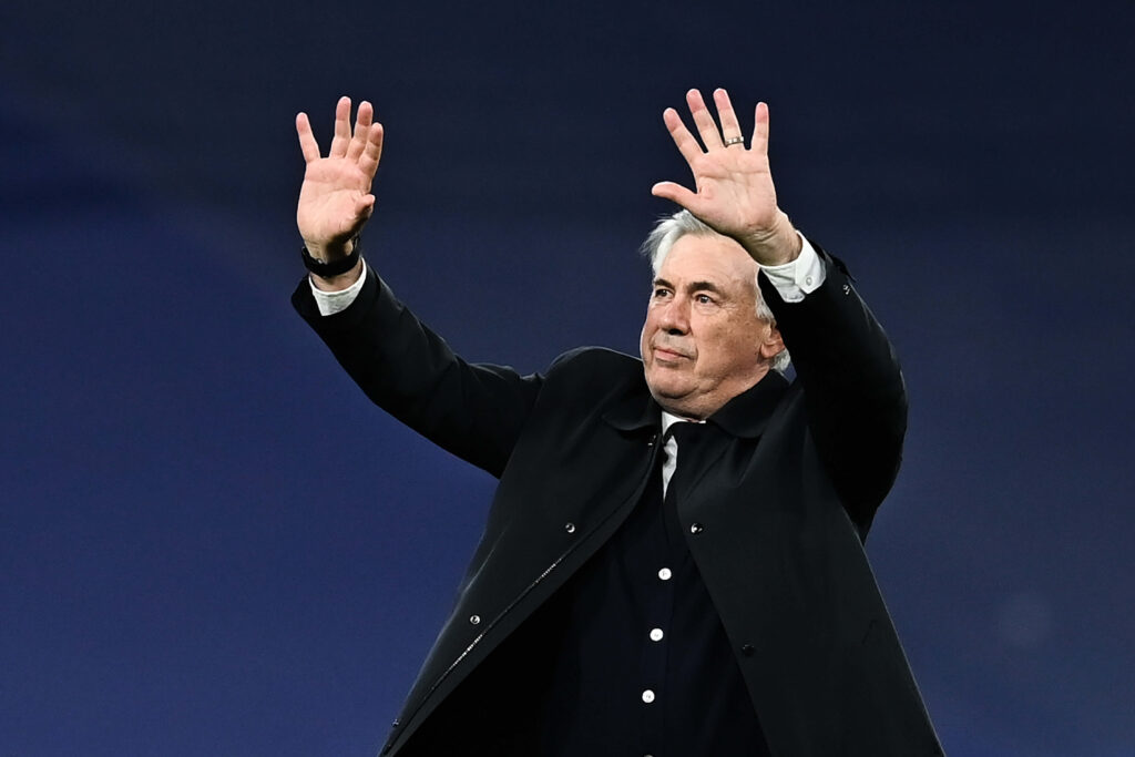 Carlo Ancelotti esulta