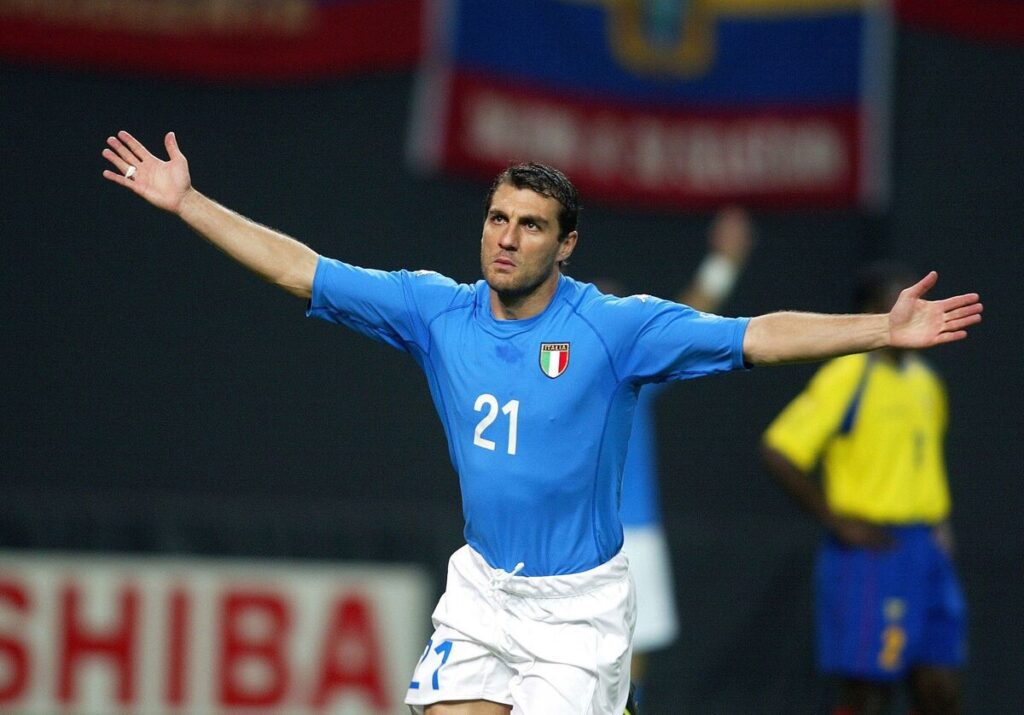 Christian Vieri con la maglia della Nazionale