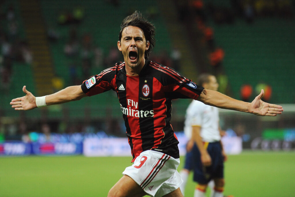 Filippo Inzaghi esulta dopo un gol