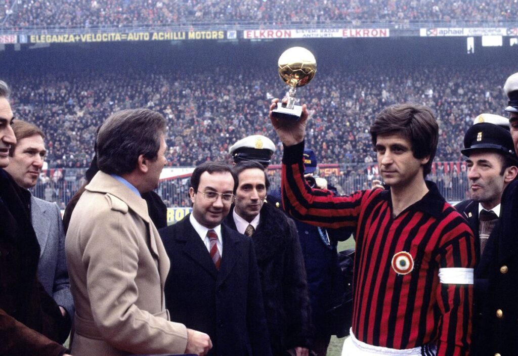 Gianni Rivera con la maglia del Milan