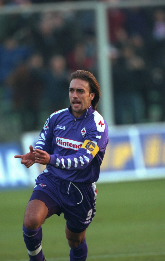 Batistuta fa la mitragliatrice dopo un gol