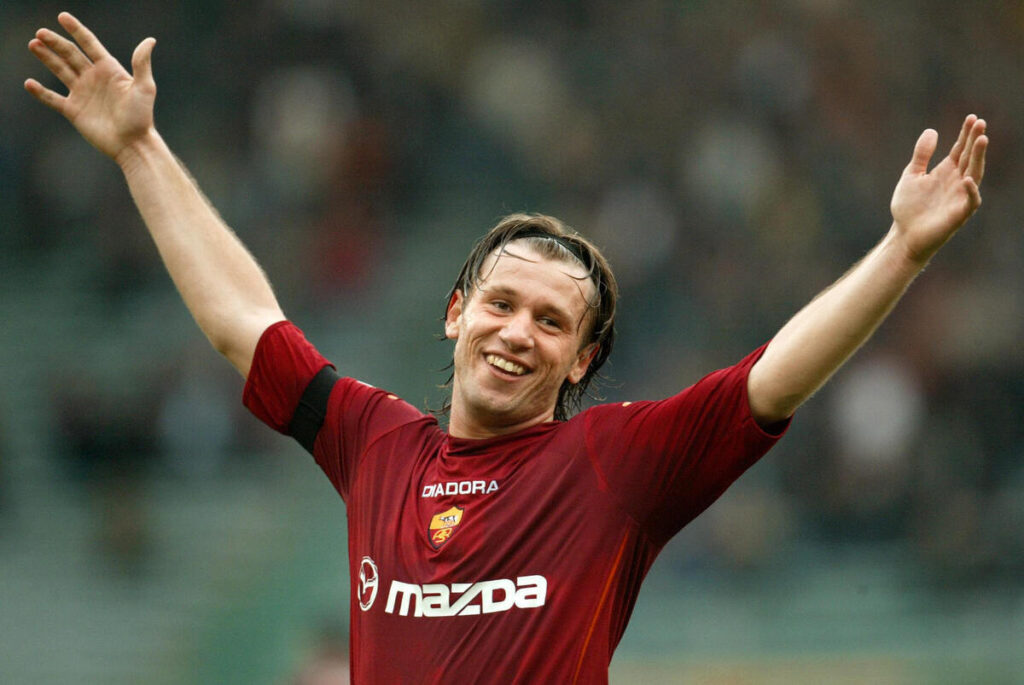 Antonio Cassano con la maglia della Roma