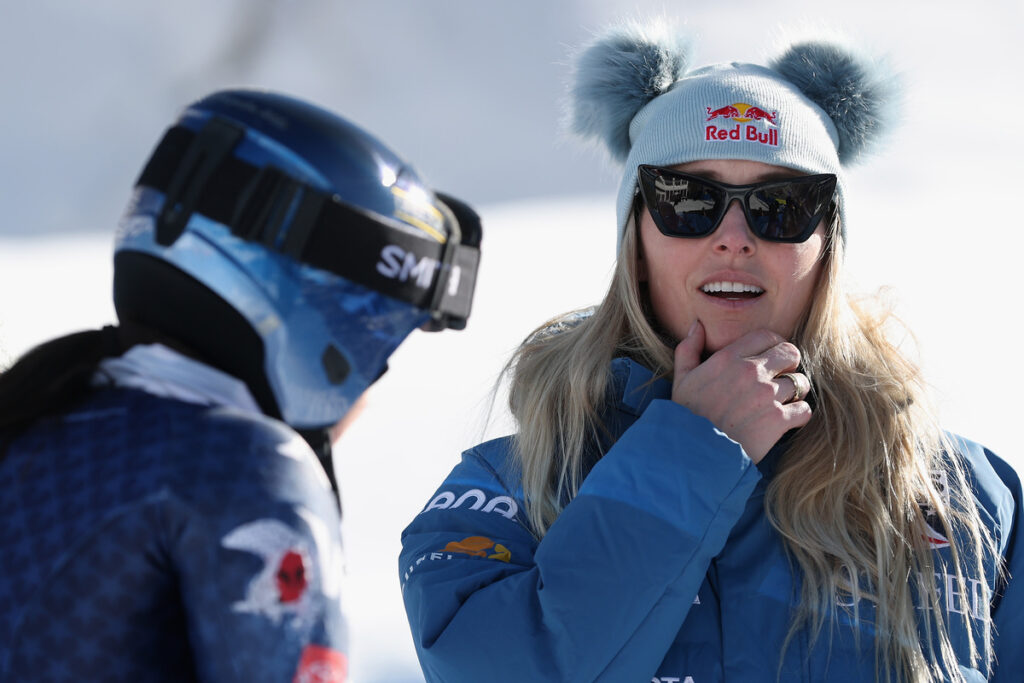 Lindsey Vonn con gli occhiali da sole